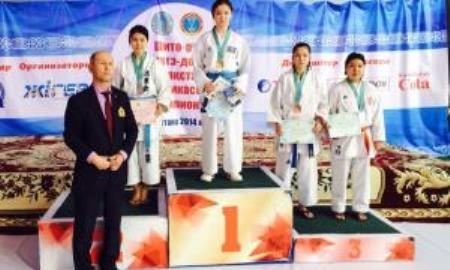 Кызылординские каратисты привезли 13 медалей с чемпионата страны