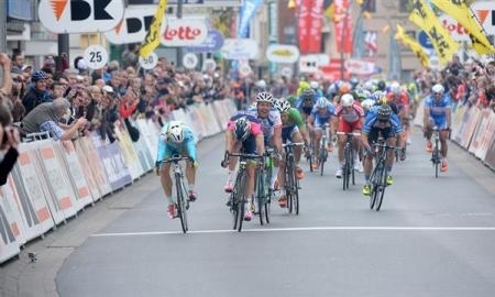 Видео финиша Гуардини на первой части третьего этапа «Три дня де Панне»