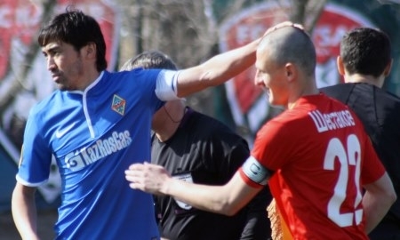 Фото с матча Премьер-Лиги «Кайсар» — «Кайрат» 0:1