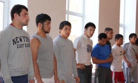 Сборная Казахстана по вольной борьбе начинает сборы в Астане