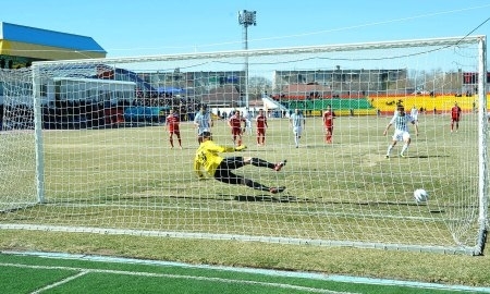 Трещали сетки от мячей...