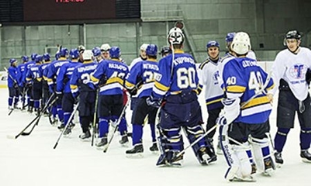 Игроки «Казцинк-Торпедо» провели товарищеский матч со сборной ветеранов и любителей