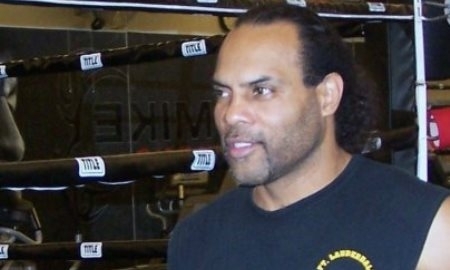 Тренер Ковалёва считает, что Хопкинс побьёт Шуменова