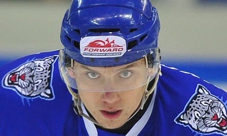 Артём Лихотников попробует свои силы в КХЛ