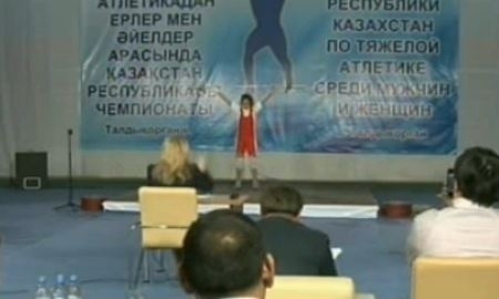 В Талдыкоргане стартовал чемпионат РК по тяжелой атлетике