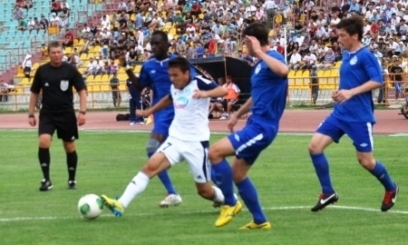 Азат Нургалиев — 250 матчей в Премьер-Лиге