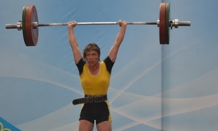 В Талдыкоргане проходит чемпионат Казахстана по тяжелой атлетике