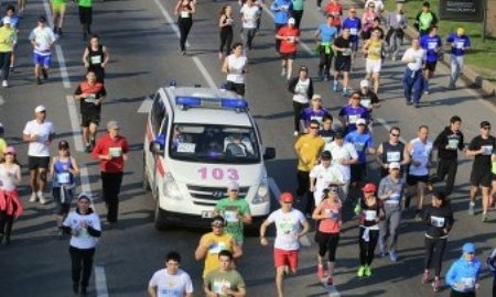 Семнадцать человек обратились за медпомощью во время марафона в Алматы