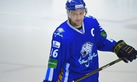 «Барыс» продлил контракты с тремя игроками