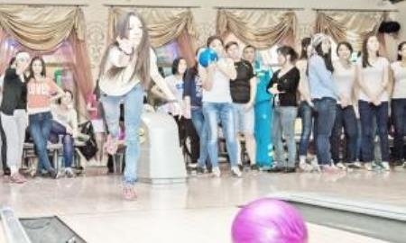 В Алматы прошел турнир по боулингу среди студенток ВУЗов