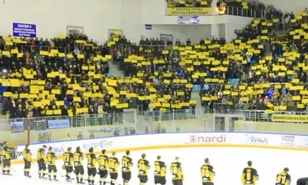 Фантастическая атмосфера на хоккее в Караганде