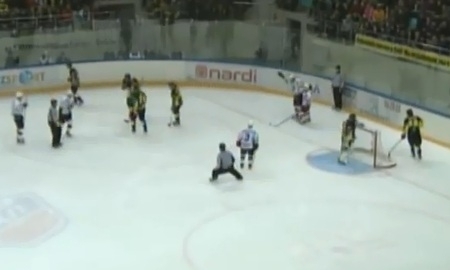 Видеообзор матча финальной серии плей-офф ВХЛ «Сарыарка» — «Рубин» 2:4