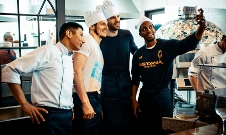 Баскетболисты «Астаны» приготовили национальные блюда для болельщиков