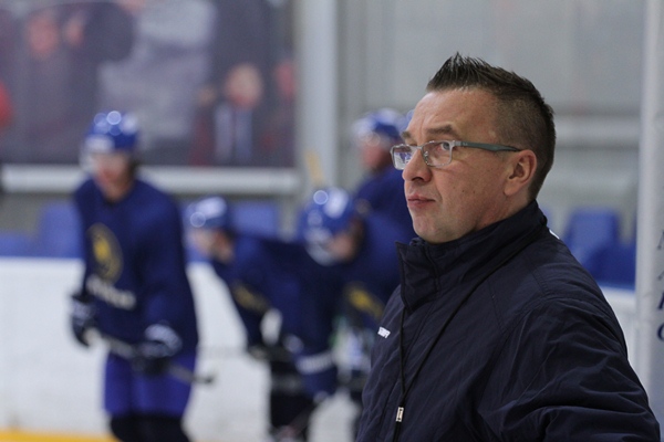 Сборная Казахстана по хоккею провела первую тренировку