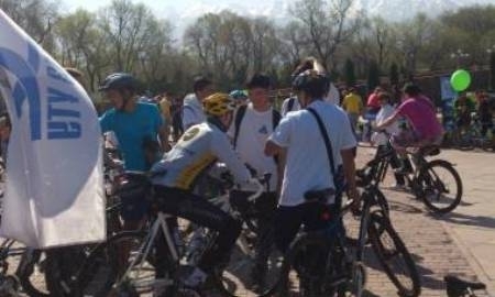 Первый в сезоне велопробег финишировал в Алматы