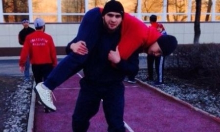 Алгериев готовится к полуфинальному бою турнира «GRAND PRIX BERKUT»