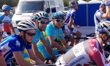 Казахстанцы продолжают выступление в международных велогонках