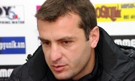 Вардан Минасян: «В футбол по книге не играют»