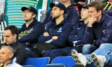 Тренеры и игроки сборной Казахстана посетили матч Швейцария — Россия