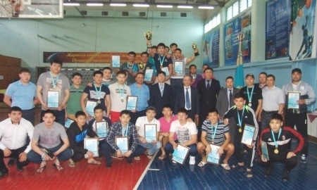 В Караганде финансовые полицейские выбрали лучших в рукопашном бою