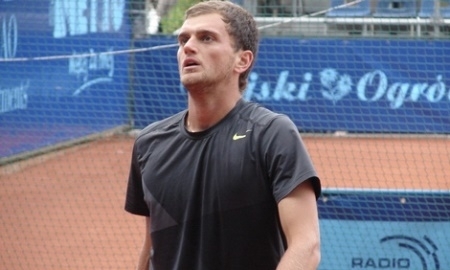 Недовесов уступил Турсунову на старте турнира в Ницце