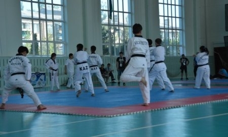 Фоторепортаж с тренировки сборной Казахстана по таеквондо (WTF) на чемпионате Азии в Ташкенте