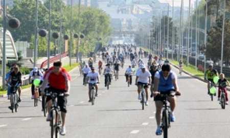 Более 2500 человек приняли участие в велопробеге в честь 80-летия КазНУ имени Аль-Фараби