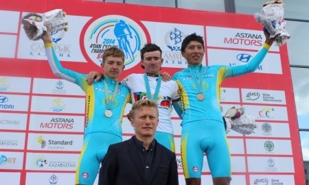 Фоторепортаж с гонки на 172,7 километра среди андеров на чемпионате Азии в Караганде