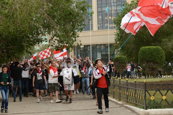 Болельщики «Актобе» провели шествие по городу