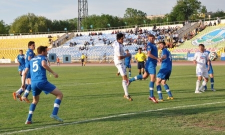 Фоторепортаж с матча Премьер-Лиги «Ордабасы» — «Иртыш» 2:1