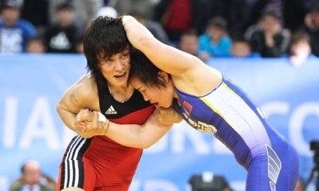 Аманжол и Манюрова занимают пятые места в рейтинге FILA по женской борьбе