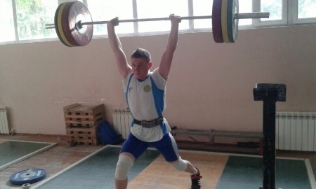 Казахстанские тяжелоатлеты готовятся к чемпионату Мира среди юниоров