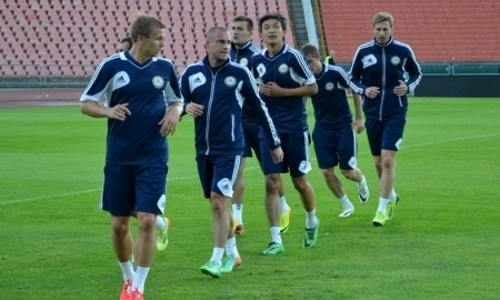 Стартовые составы сборных Венгрии и Казахстана