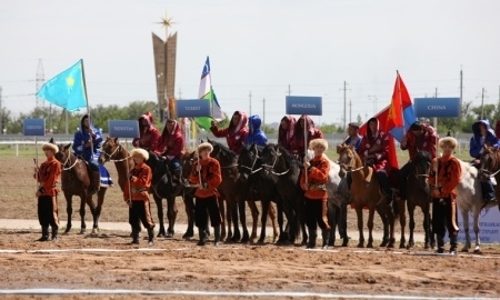 В Астане состязались участники I чемпионата Азии по аударыспақ