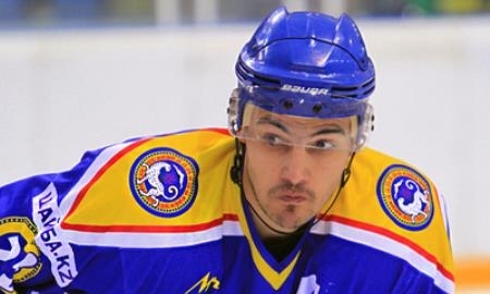 Форвард «Алматы» Алексей Смирнов переходит в клуб ВХЛ