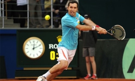 Кукушкин проиграл Истомину в первом раунде турнира в Истбурне