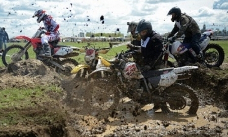 В Казахстане 50 мотогонщиков приняли участие в эндуро-кроссе