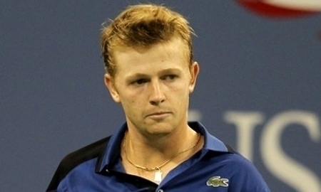 Голубев уступил Томичу на старте турнира в Истбурне