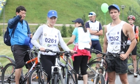Фоторепортаж с благотворительного велопробега в Астане