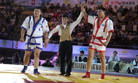 Победитель «Казахстан Барысы — 2013» Айбек Нугымаров выбыл после второго раунда