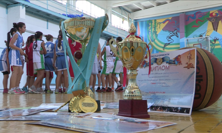 Шымкентские баскетболистки стали лучшими на республиканском турнире по стритболу