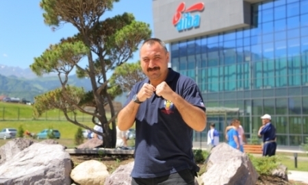 Участники «Кубка Президента» посетили Всемирную академию бокса