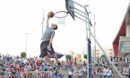 В Алматы провели мастер-класс по стритболу