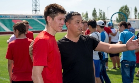 «Кайсар» провел открытую тренировку для болельщиков