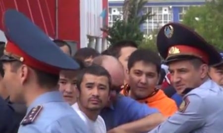 Видеосюжет о билетном аншлаге в Актобе