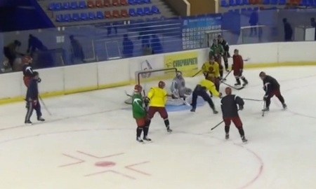 Видео первой тренировки «Арыстана» на льду