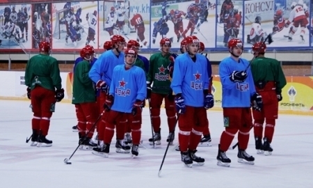 Юрий Сергиенко и Семён Кошелев в составе ЦСКА прибыли в Финляндию