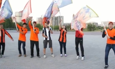 Фанаты организовали флешмоб в поддержку ФК «Шахтер»