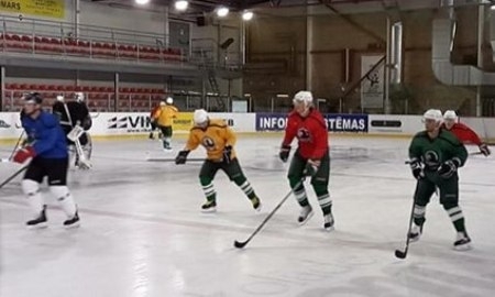 «Бейбарыс» провел первую ледовую тренировку 