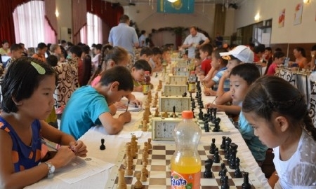 В Шымкенте проходит этап детского Кубка РК по шахматам